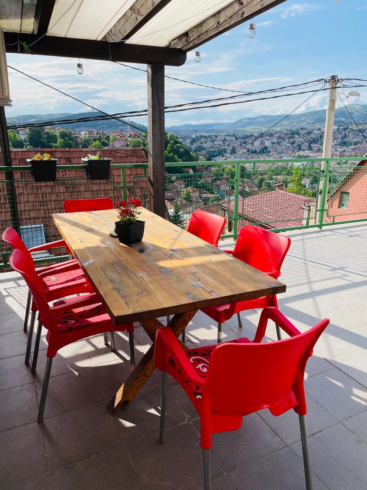 Appartamento Sarajevo Cozy Attic Esterno foto